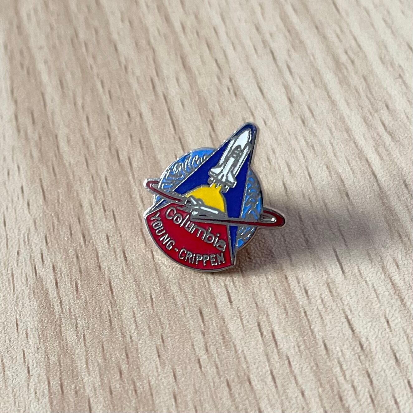 【Good】 space shuttle ピンバッジ