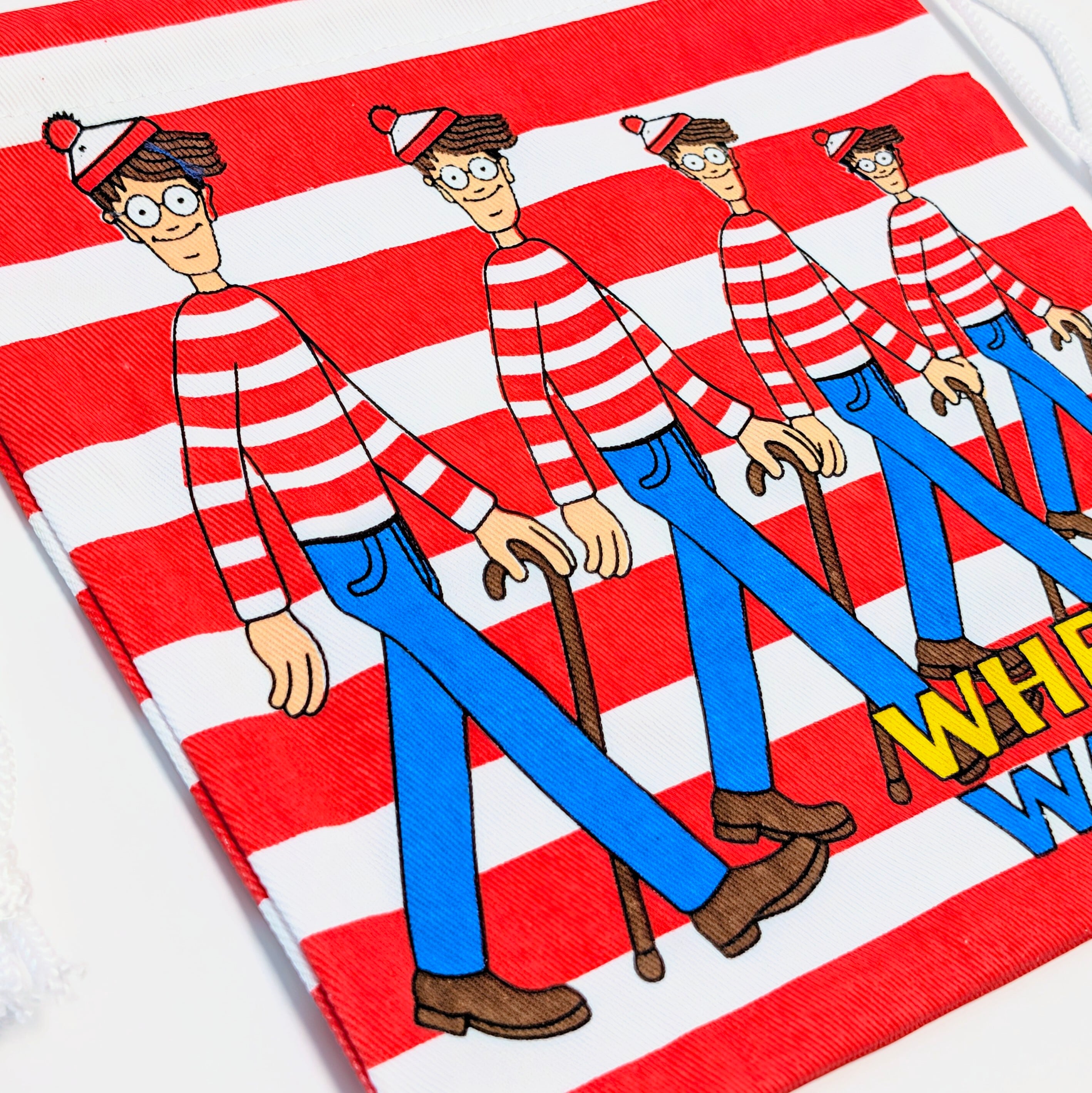 ✨️可愛すぎて何枚も欲しい♡✨️アメリカンキャラクターPURSE【 Where's Wally?（ウォーリーをさがせ！）】 ウォルドー / マーティン・ハンドフォード / 巾着袋 〚アメリカン雑貨 アメトイ〛