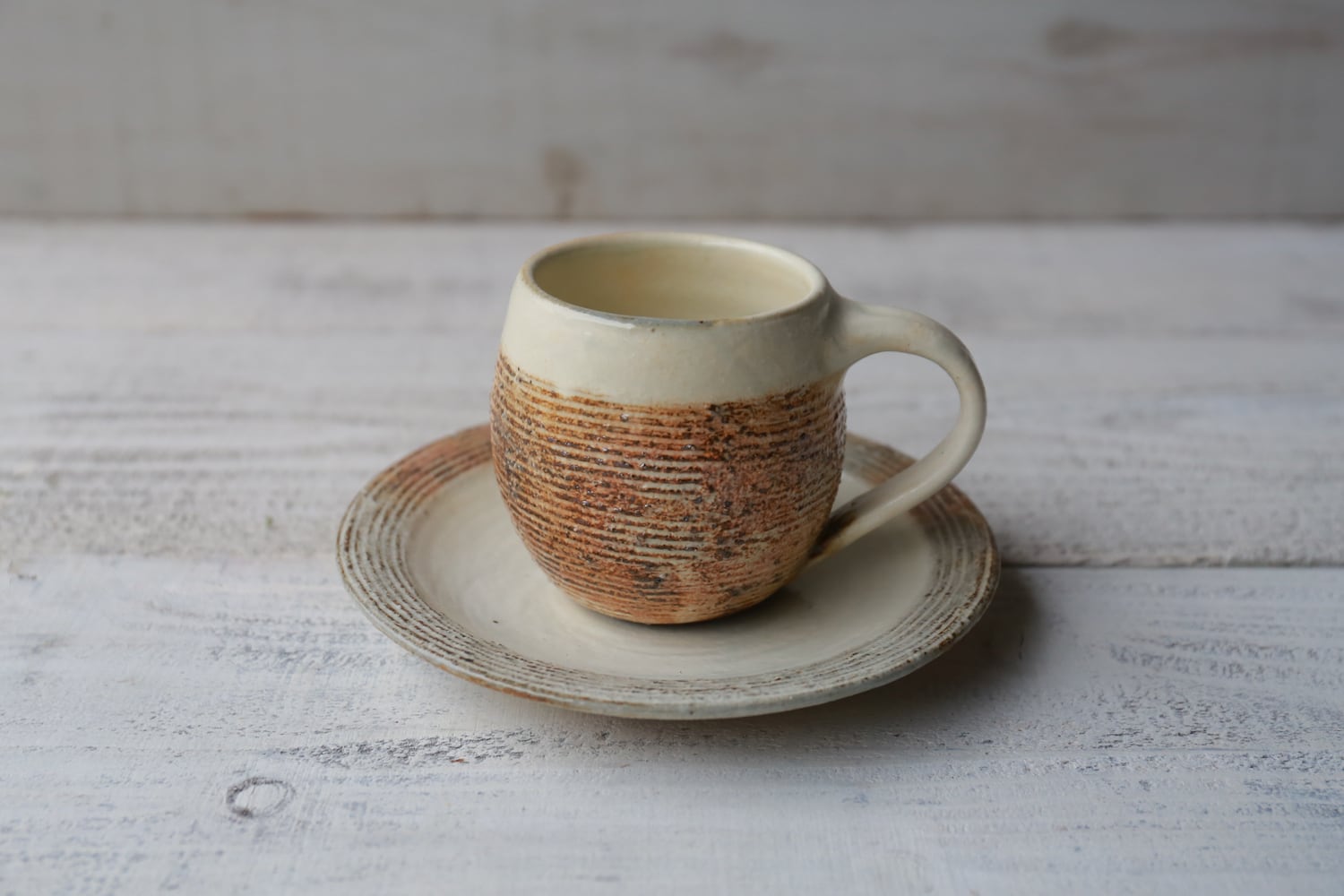 渕荒横彫 エッグソーサー | 古谷製陶所