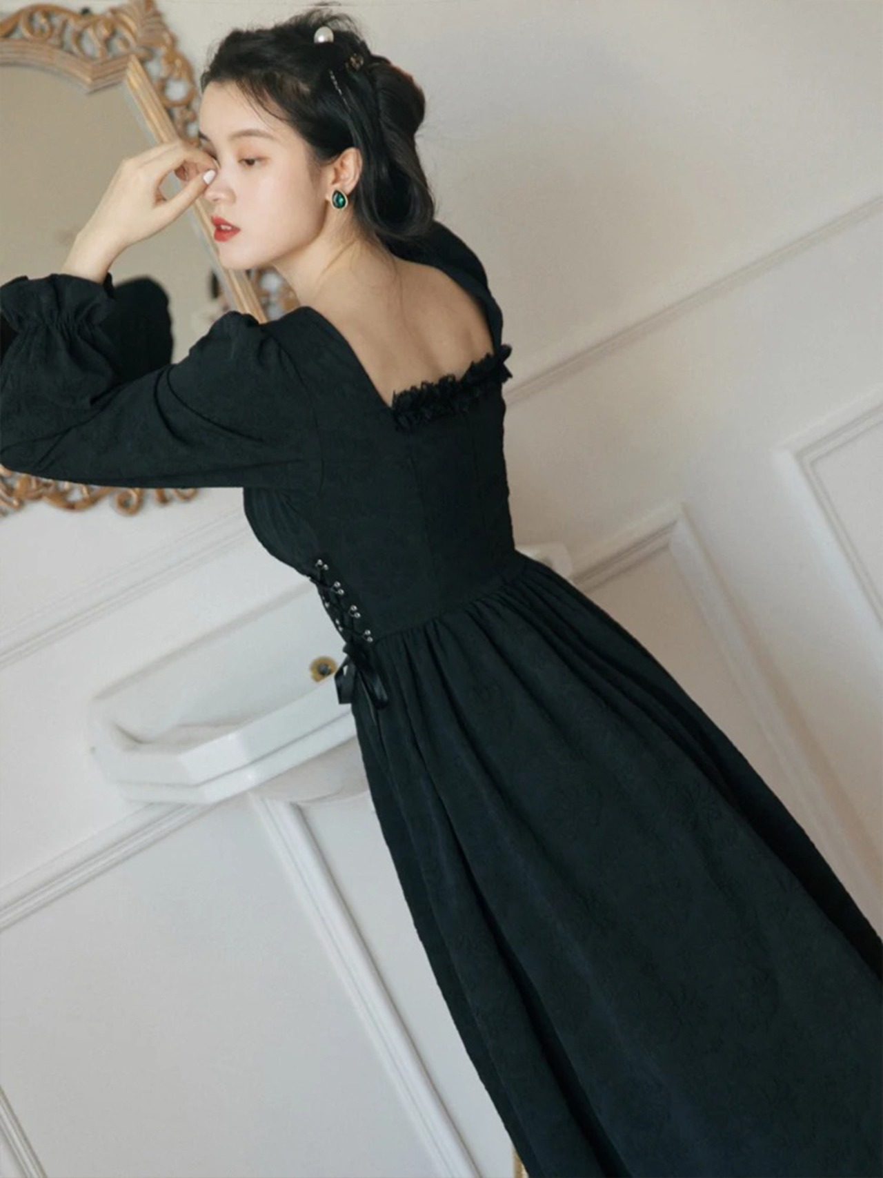 【0177】Simple Corset Style Princess Long Sleeve Dress