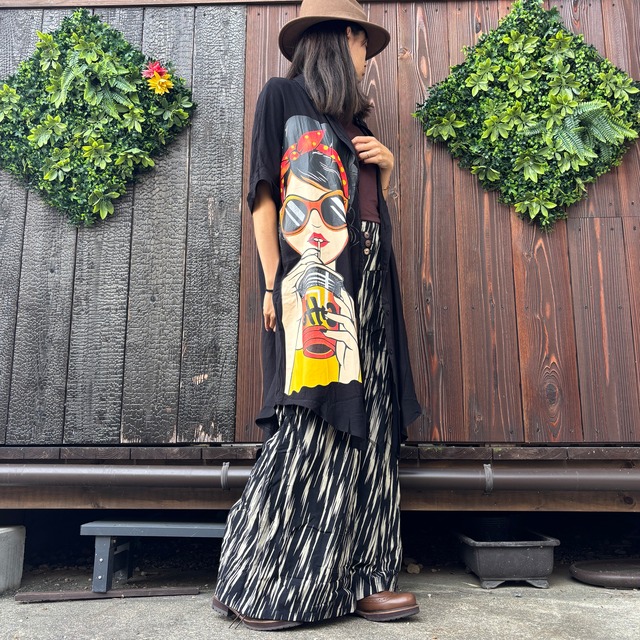 ポップ柄ゆったりチュニックシャツ