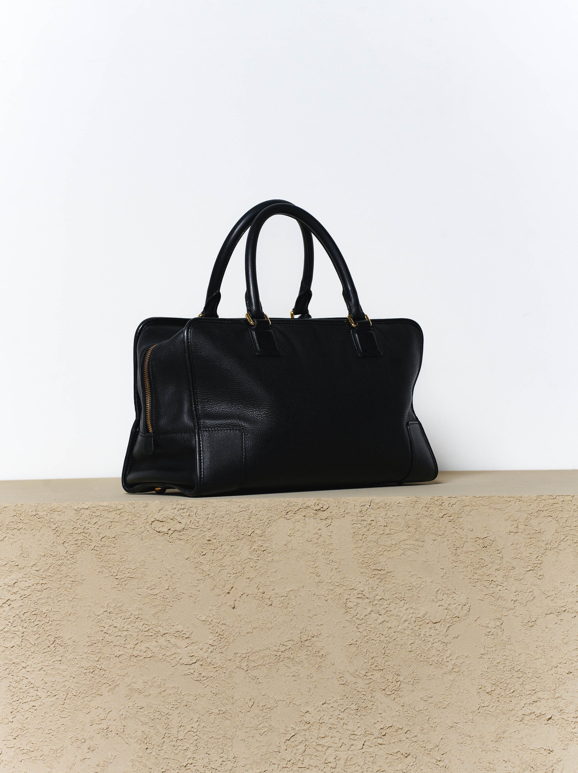 ロエベ　アマソナ　ハンドバッグ　ブラック　リカラー LOEWE ロエベ ブラック アマソナ36 ハンドバッグ | Raum Vintage