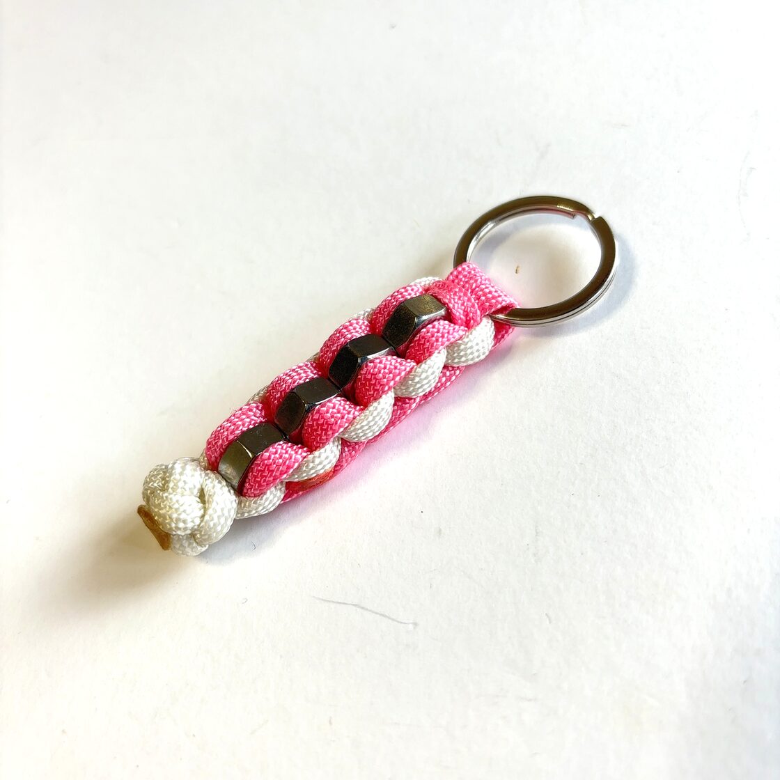 パラコードキーホルダー 4ナッツ_ダイヤモンド_PW | Pay ID