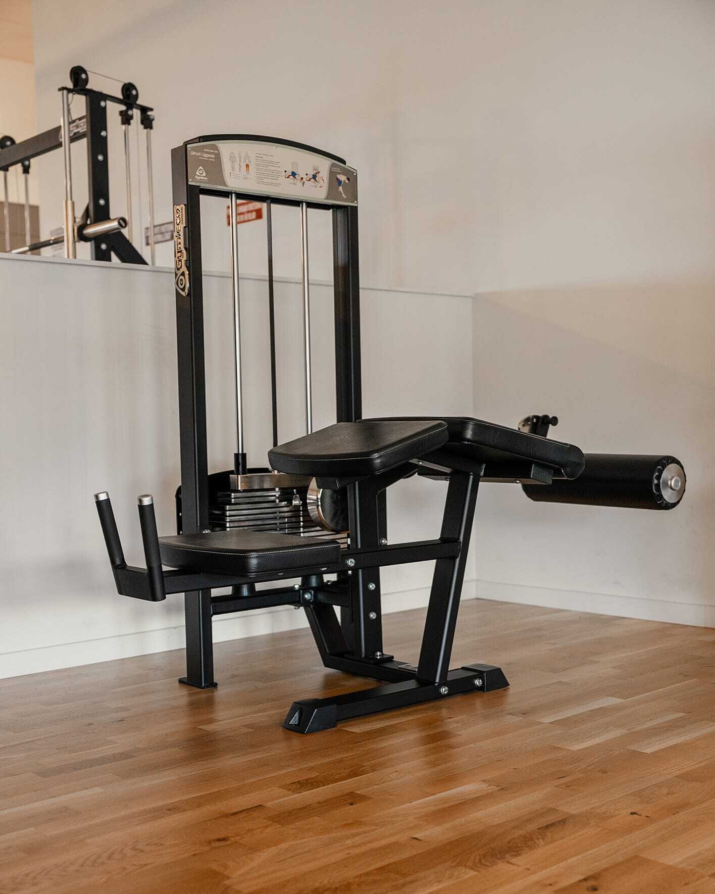 342 ライイング レッグ カール | gymlecojapan