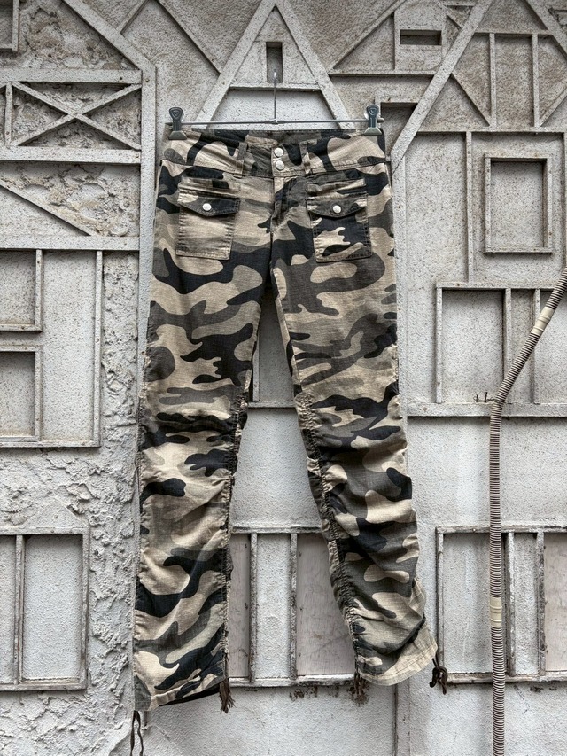 "YOUNIQUE" camouflage cargo pants