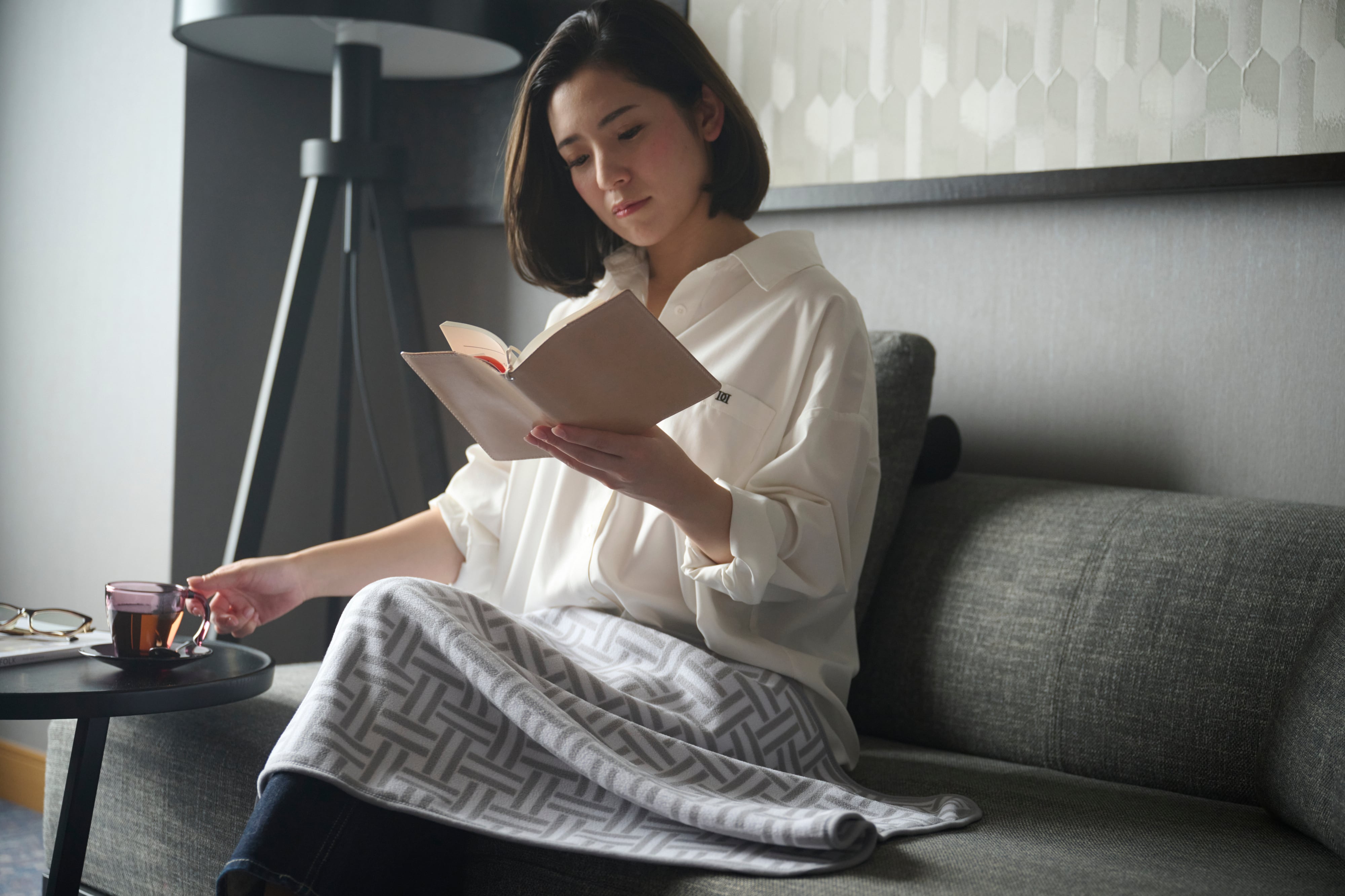 アルファースリーム 万能掛けパット 膝掛け 遠赤外線寝具 【公式通販】