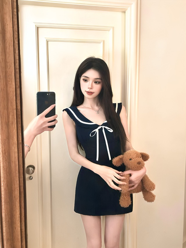 #miu系穿搭｜セーラースタイルホワイトラインフロントコードノースリーブワンピース