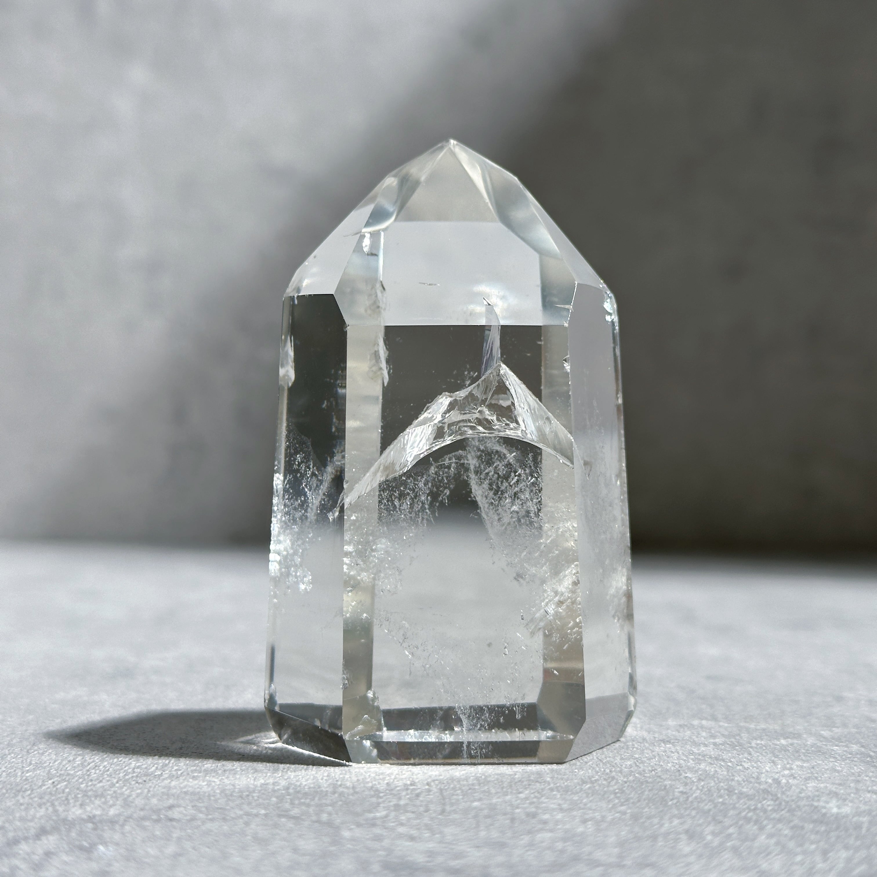 【高品質】ミナスジェライス産クリアクォーツ タワー52◇ Clear Quartz ◇ 天然石・鉱物・パワーストーン