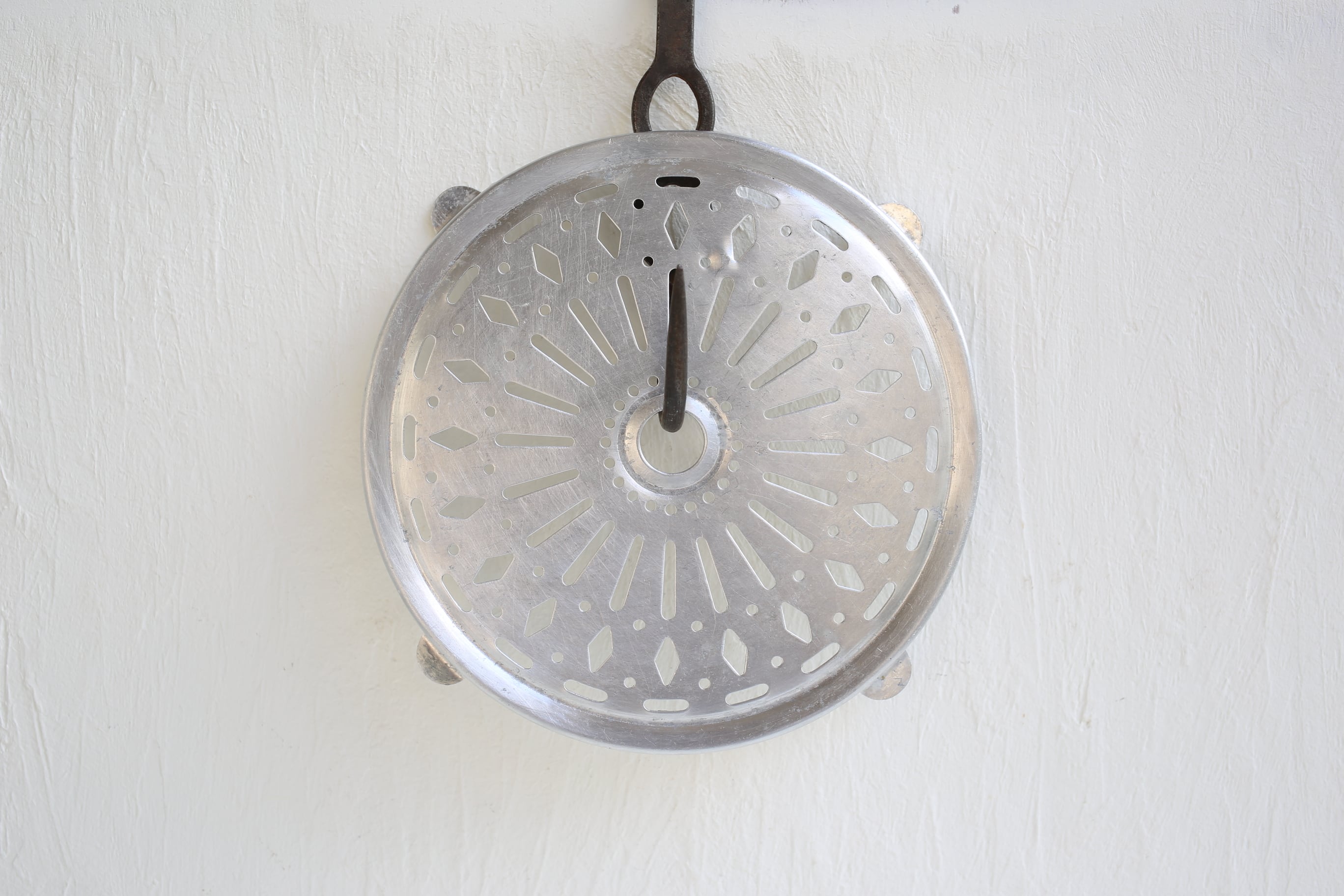 フランス アンティーク ヴィンテージ アルミ 鍋敷き トリベット N-03850