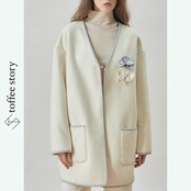 雪融けの庭を歩く朝：花びらコート《XU0259》