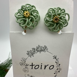 水引イヤリング carnation(カーネーション) ピスタチオグリーン