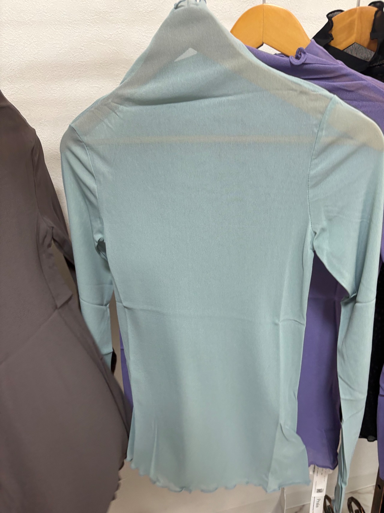 praia チュールハイネックインナー　24395