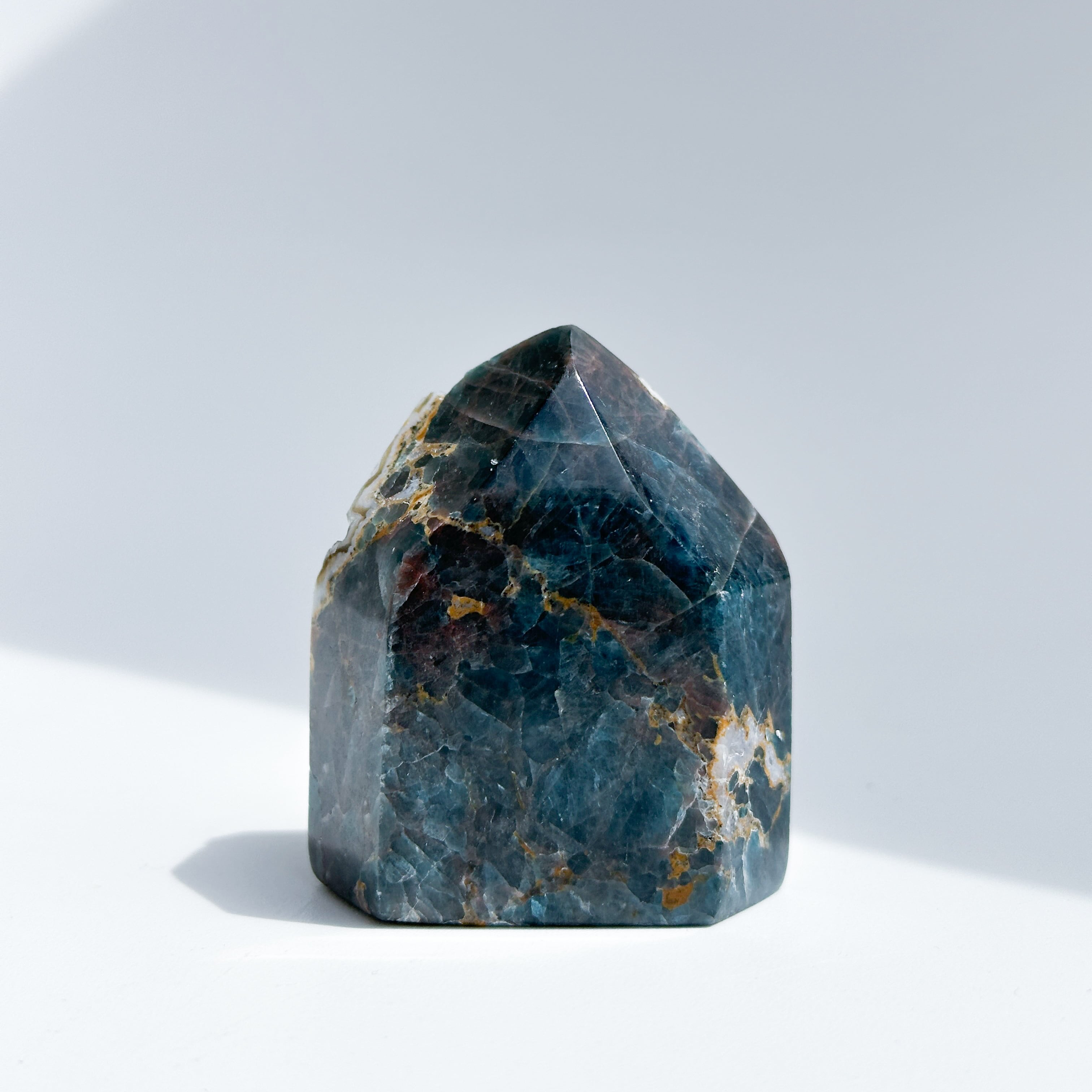 ブルーアパタイト タワー型42◇Blue apatite ◇ 天然石・鉱物