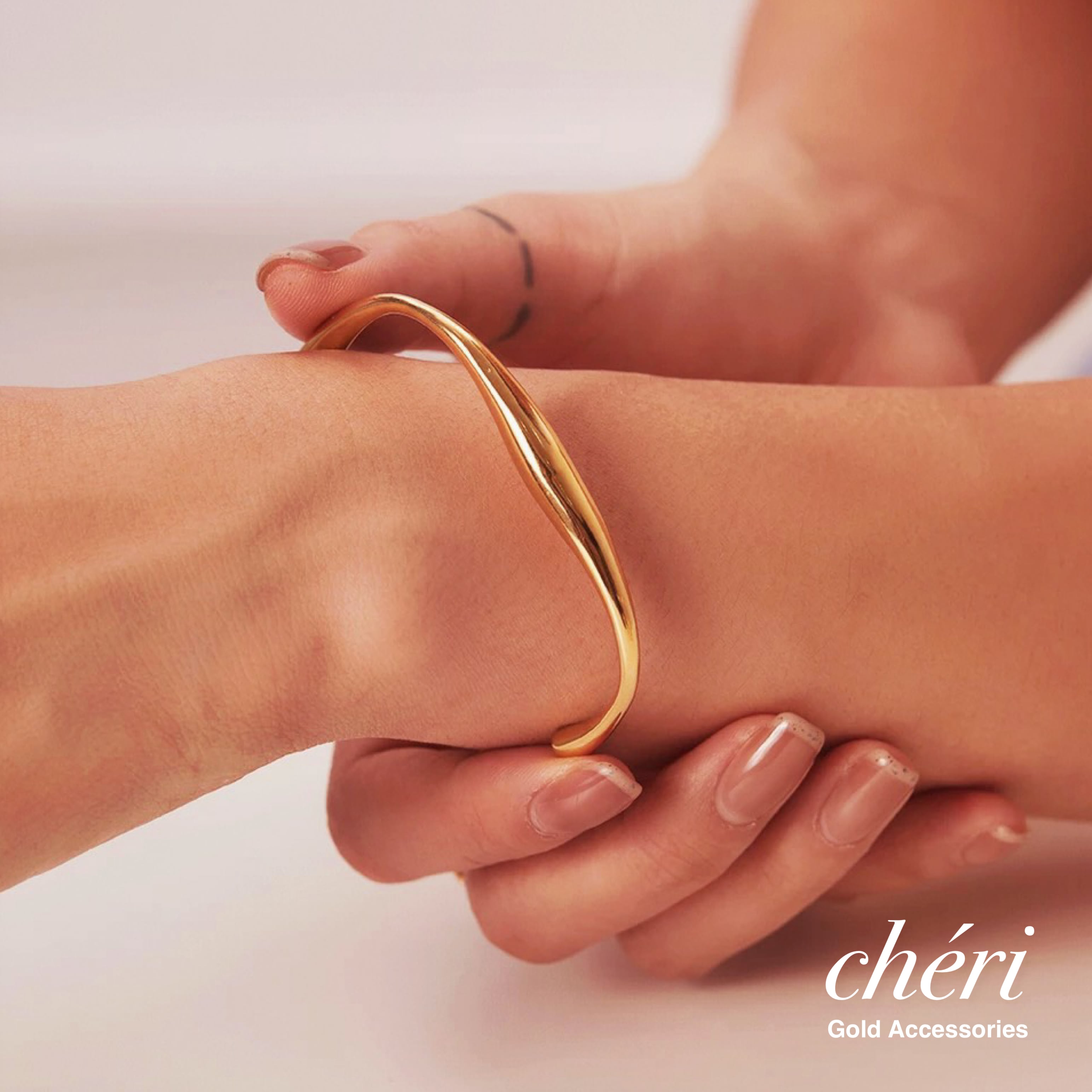 ウェーブバングルブレスレット | cheri | ゴールドアクセサリー