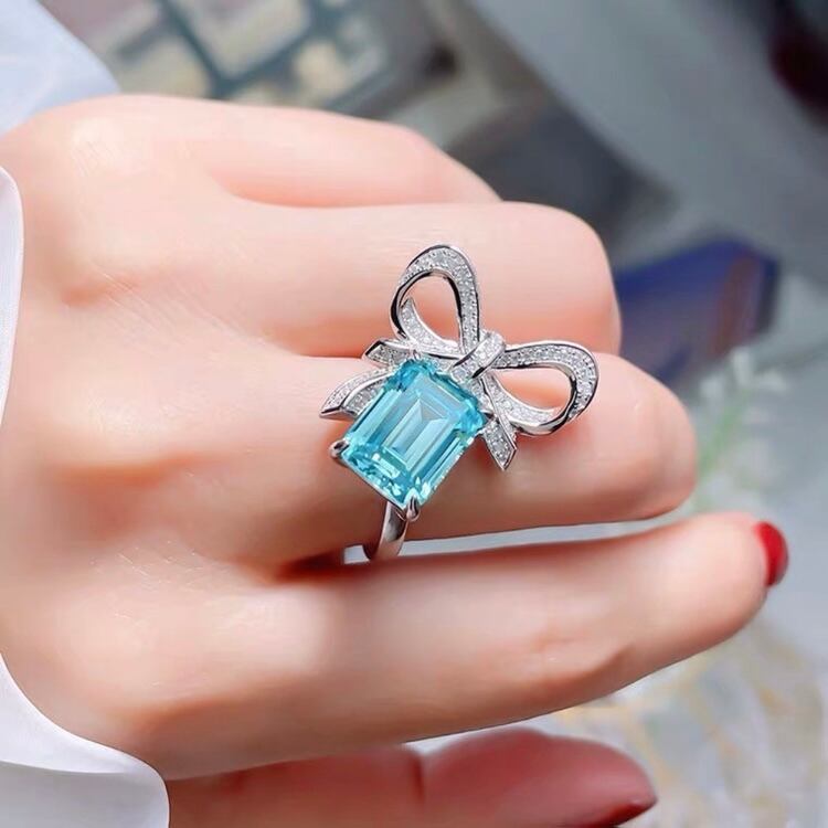 リボン 人工アクアマリン エメラルドカット 長方形 高炭素ダイヤモンド