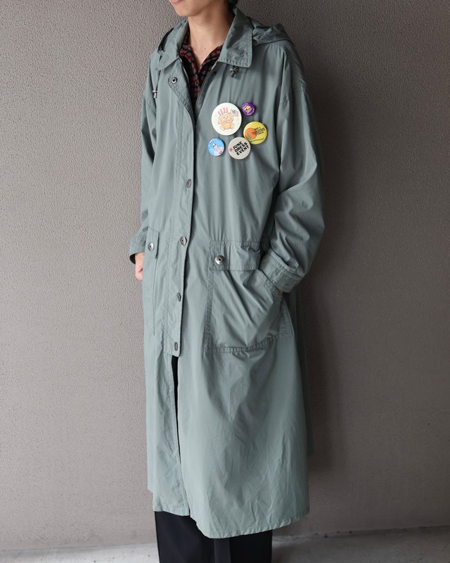 Badge design detachable hood coat