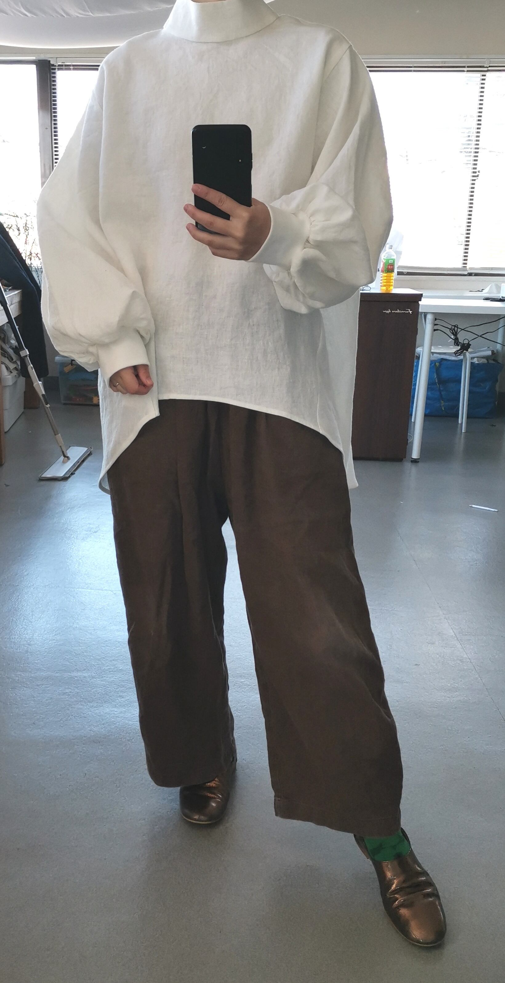 午前12時前のご注文は当日発送 toh. designworks ハイネックブラウス