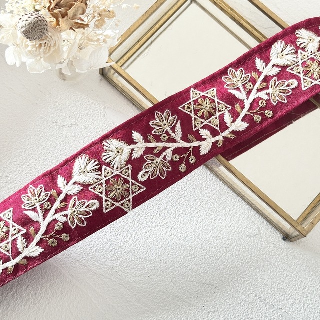 スター　[レッド]　インド刺繍リボン　3408