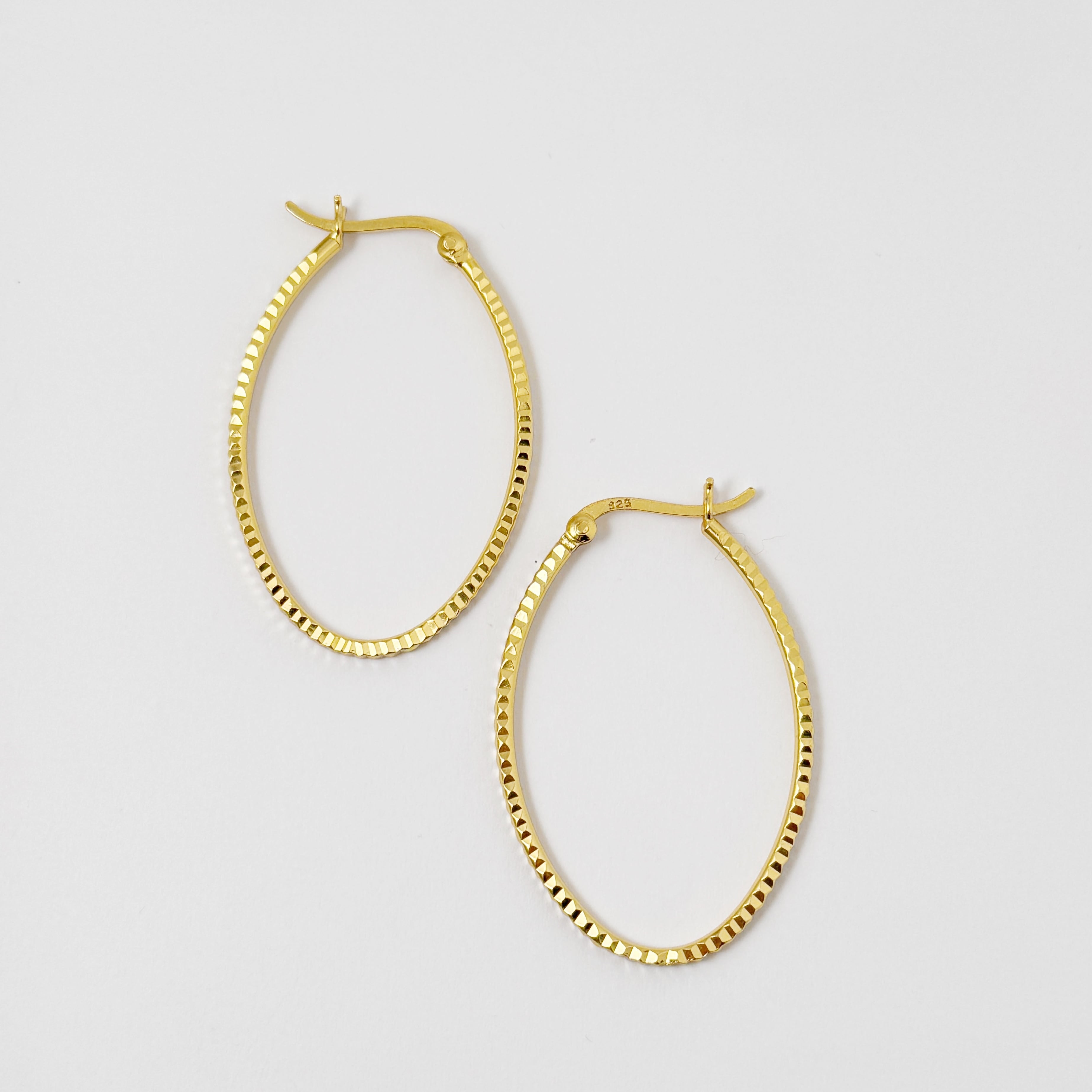 Gold Coating ギザギザ オーバル フープピアス