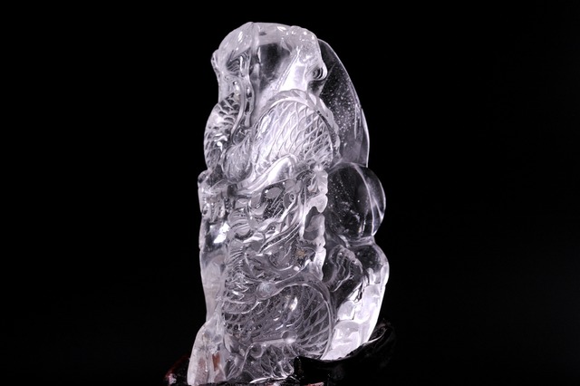 水晶 龍彫刻 450g