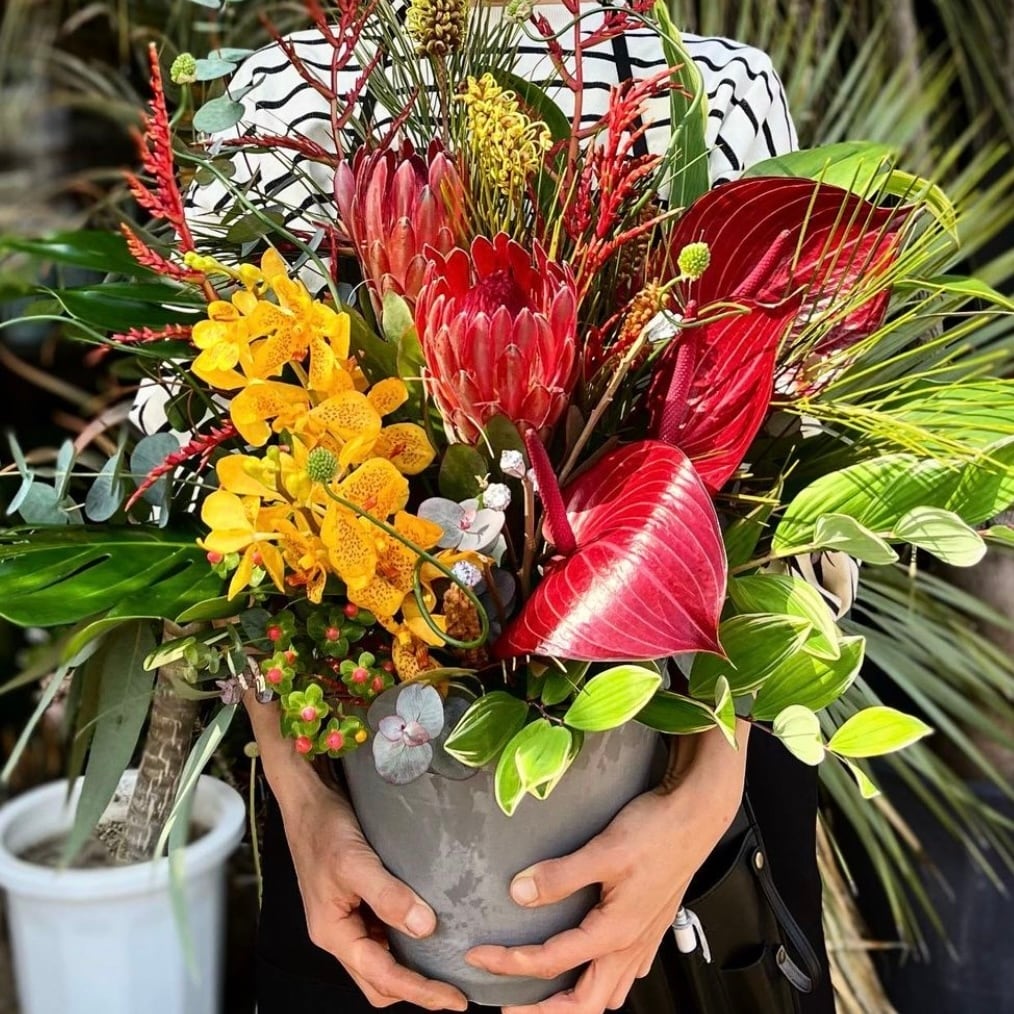 flower arrangement L | 花繁(Azure株式会社)