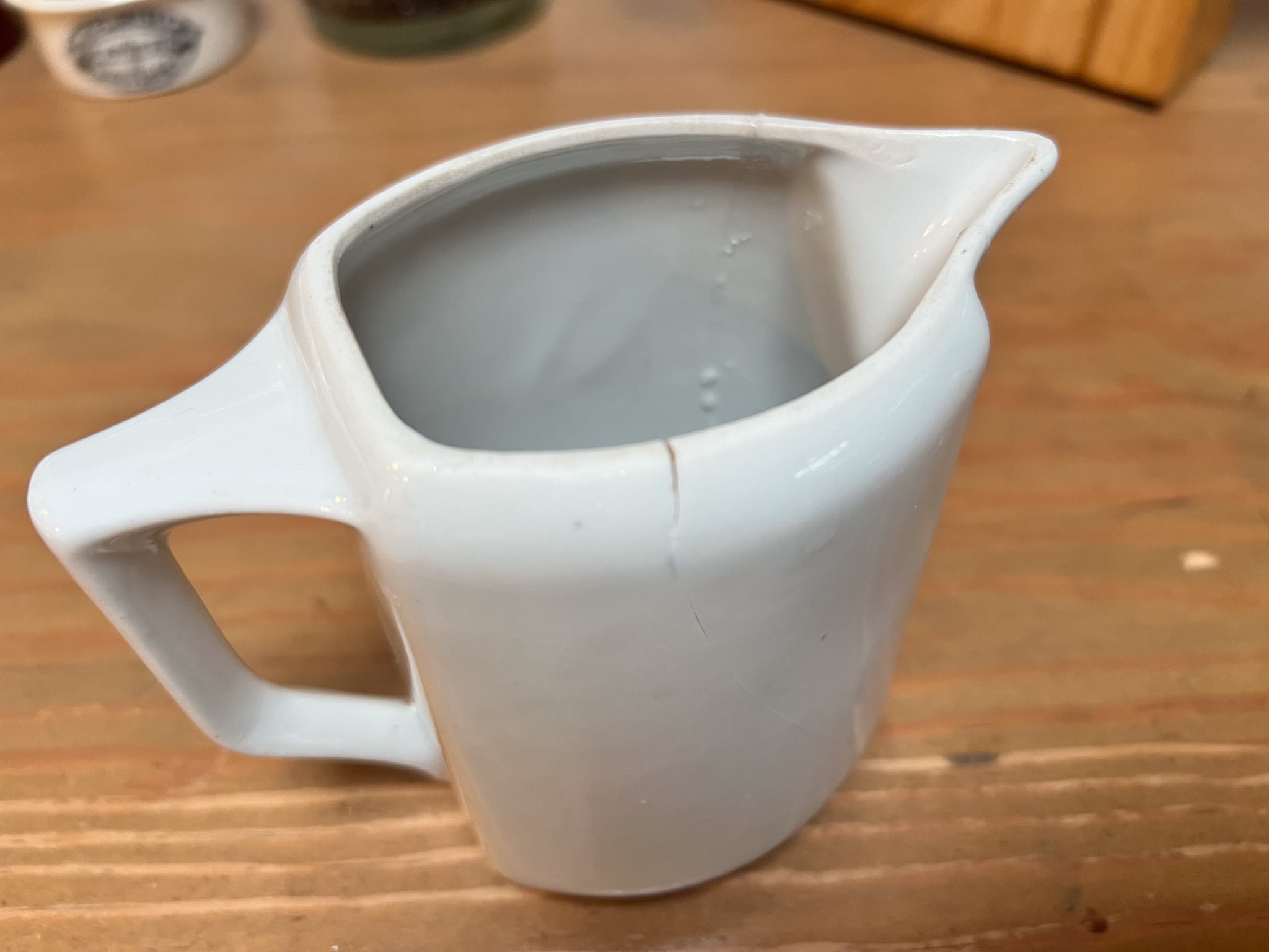 花柄がかわいい陶器の小さなピッチャー (大)フレンチアンティーク ブロカント