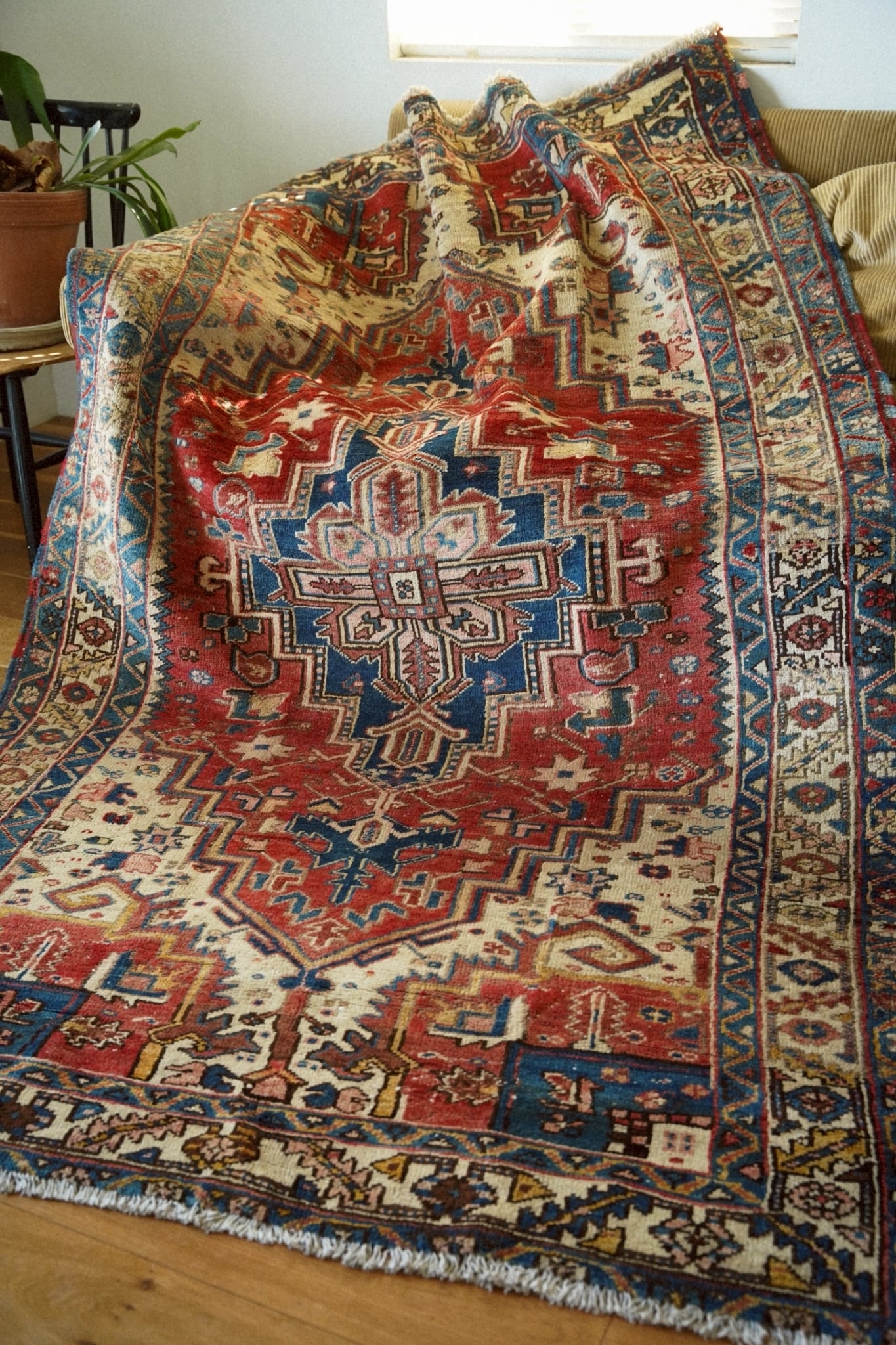 766 -Vintage Taimani rug | Pay ID