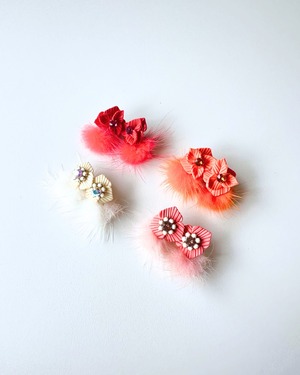 mini MAKE flower far