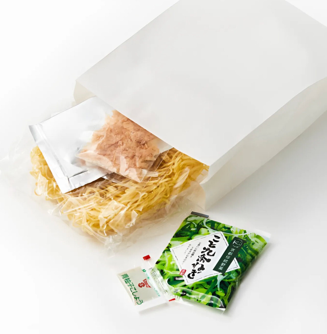 九条ねぎと柚子こしょう香る旨出汁らーめん