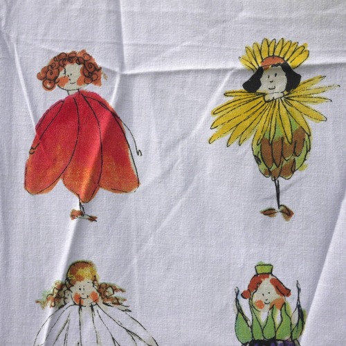 フラワーフェアリープリント　カットクロス　約50×60cm　ドイツ