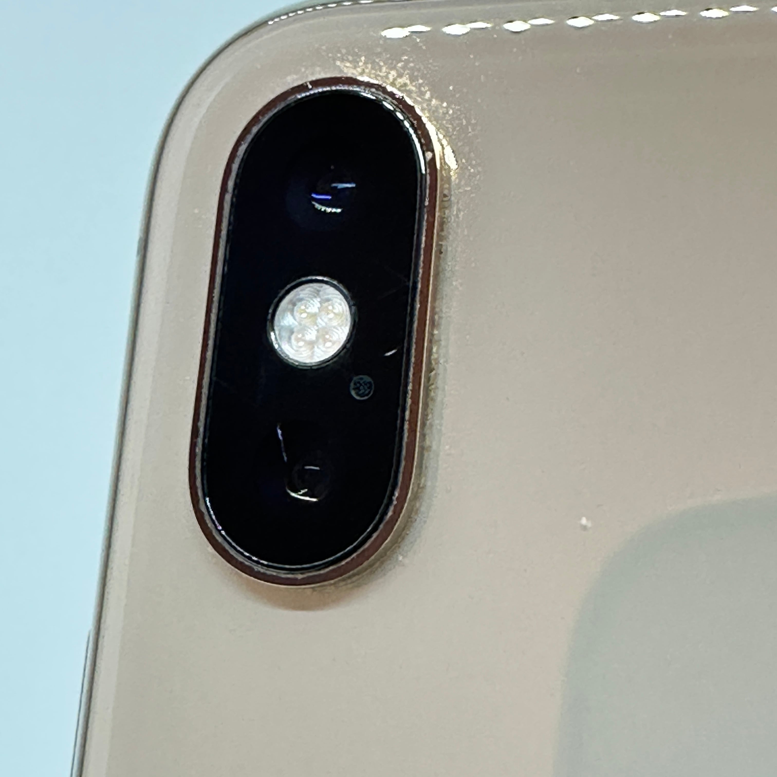 バッテリー新品】iPhoneXS 64GB ゴールド【SIMロック解除済み】 | リノスマ