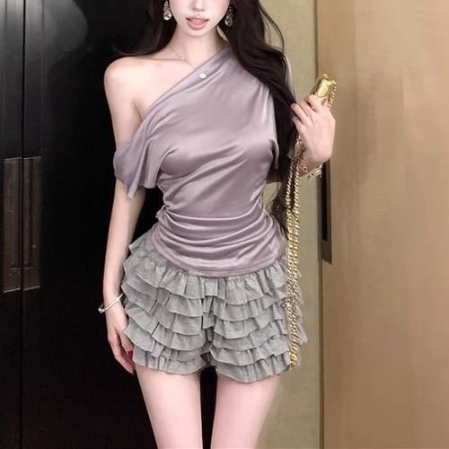 3色／アシメショルダーサテントップス ・11177