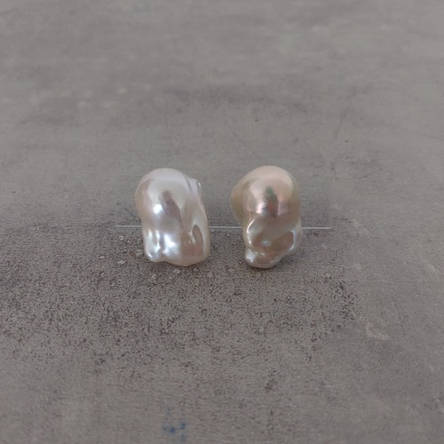 上白石萌音さん着用14kgf*Oyster Pearls stud pierced earrings / earrings