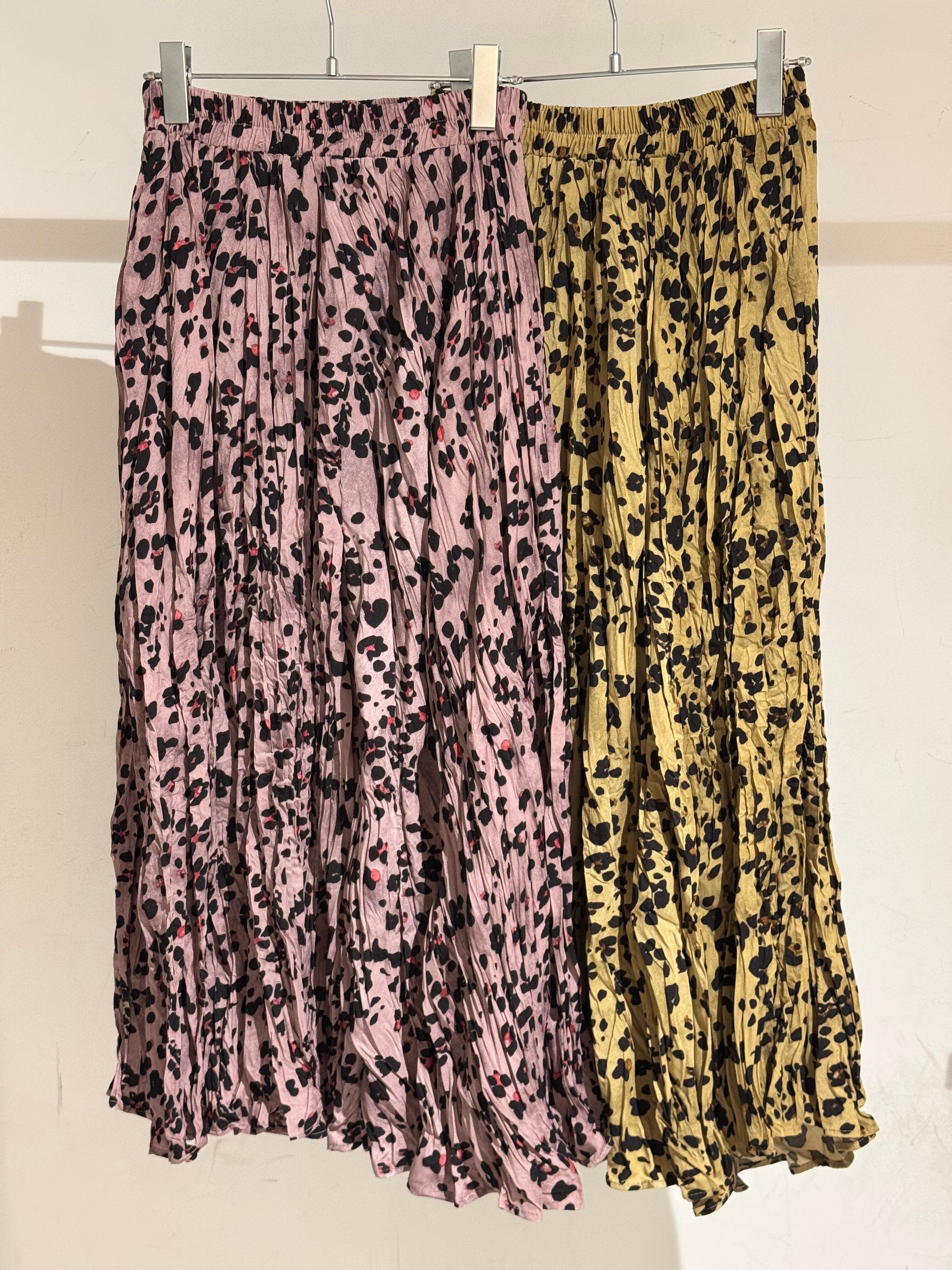 crinkle pleats leopard skirt