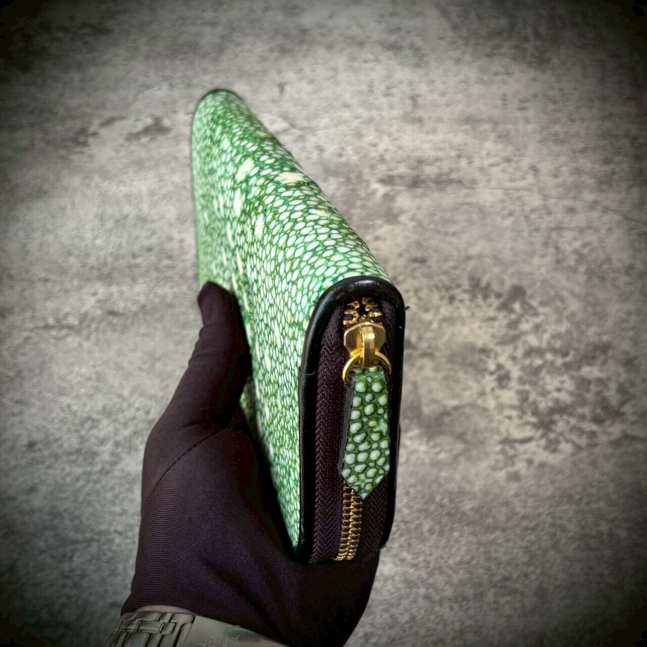 特別仕様 スタースティングレイ リザード L字ファスナー 長財布 エイ革 梅花皮 スタースティングレイ 長財布 エイ革 一枚革 ガルーシャ 梅花皮