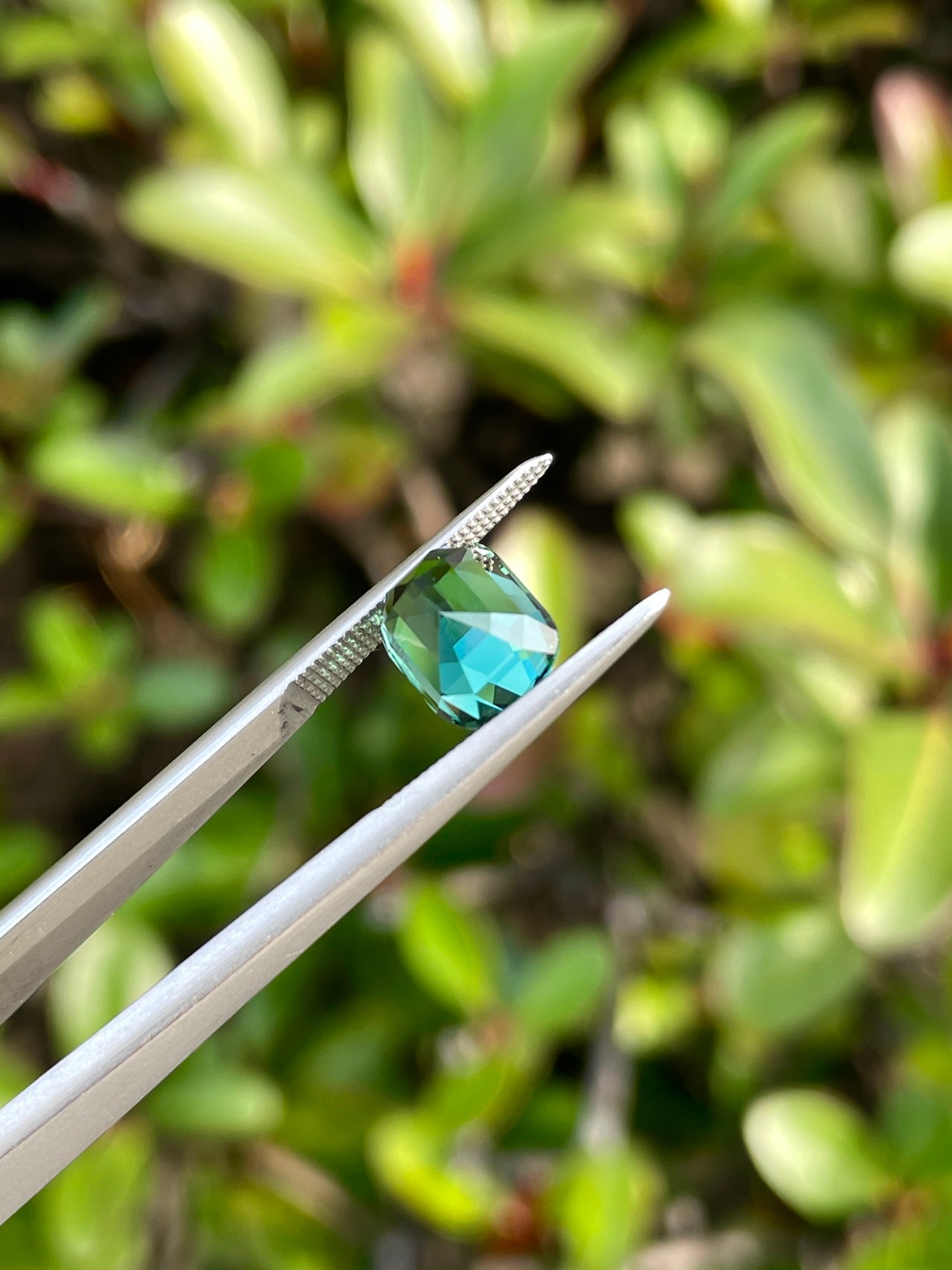 ティールカラートルマリン クッションシェイプ 9.2x6.9x5.8mm, 2.72ct ナミビア産