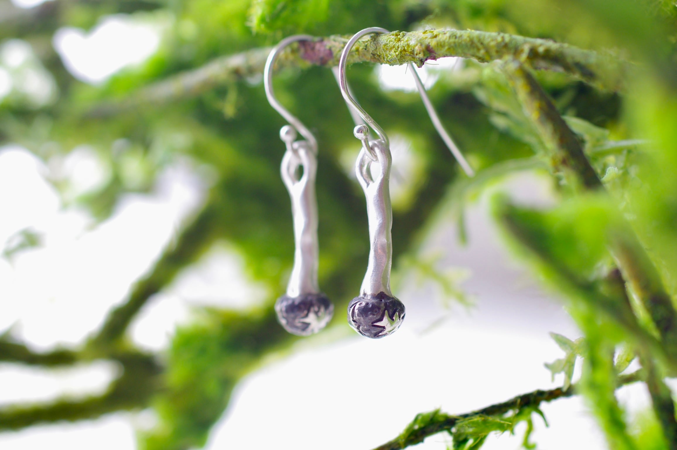 キララホコリピアス | sizleシズル--micro forest jewelry--
