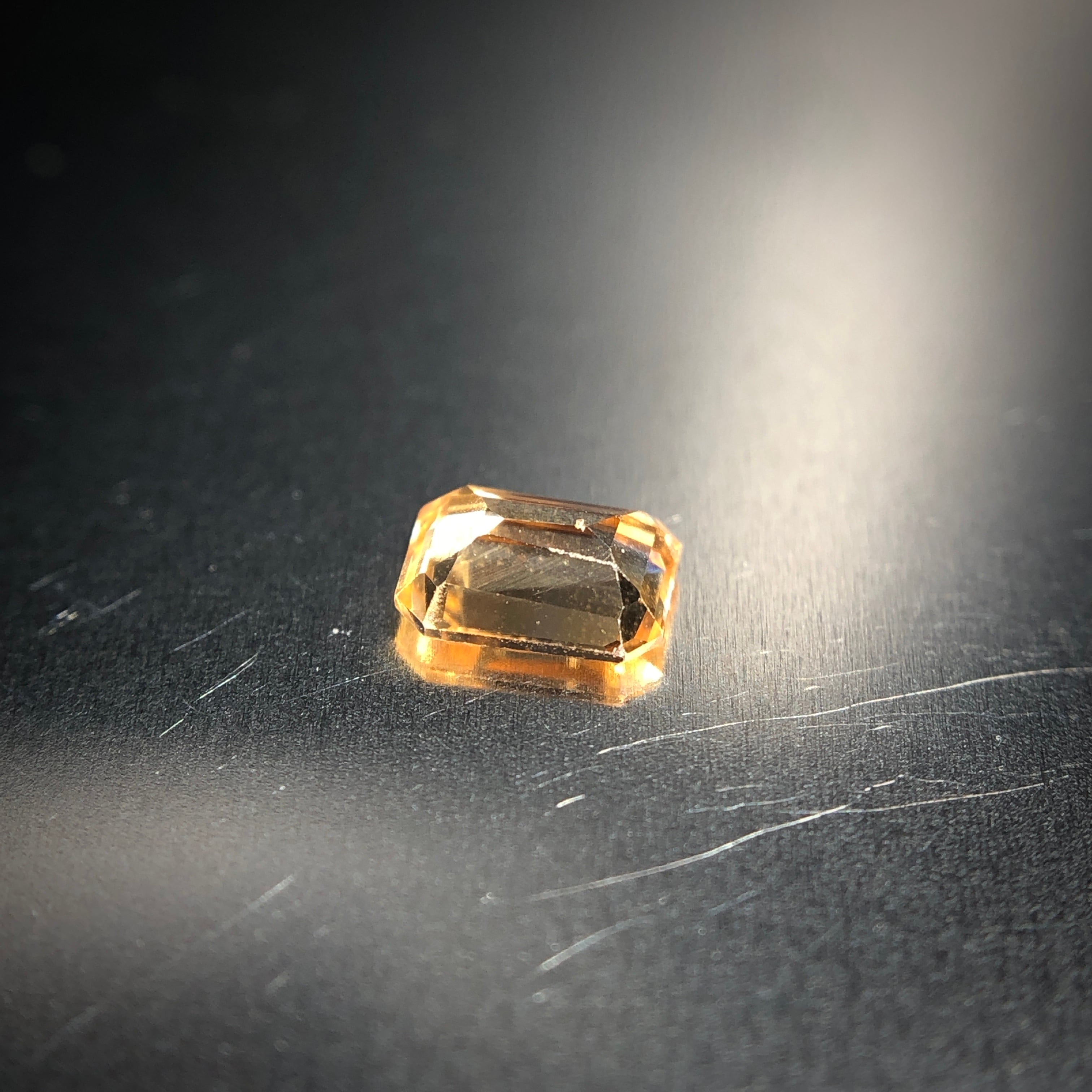 燦々と煌めく太陽のような宝石 0.22ct 天然 イエローサファイア | Frederick’s Gems&Jewelry powered by  BASE