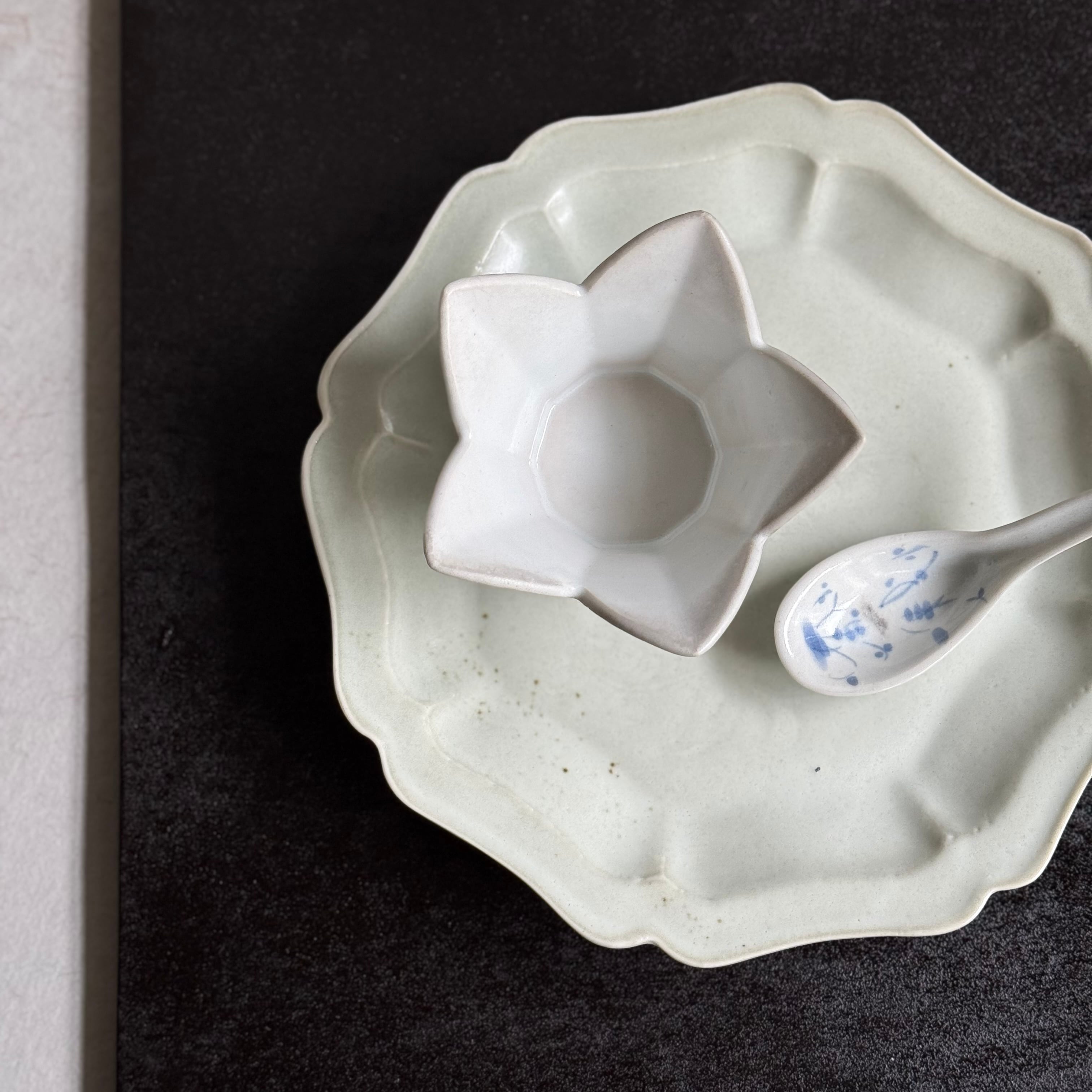 豊増一雄 染付散蓮華(小) | gallery 一白