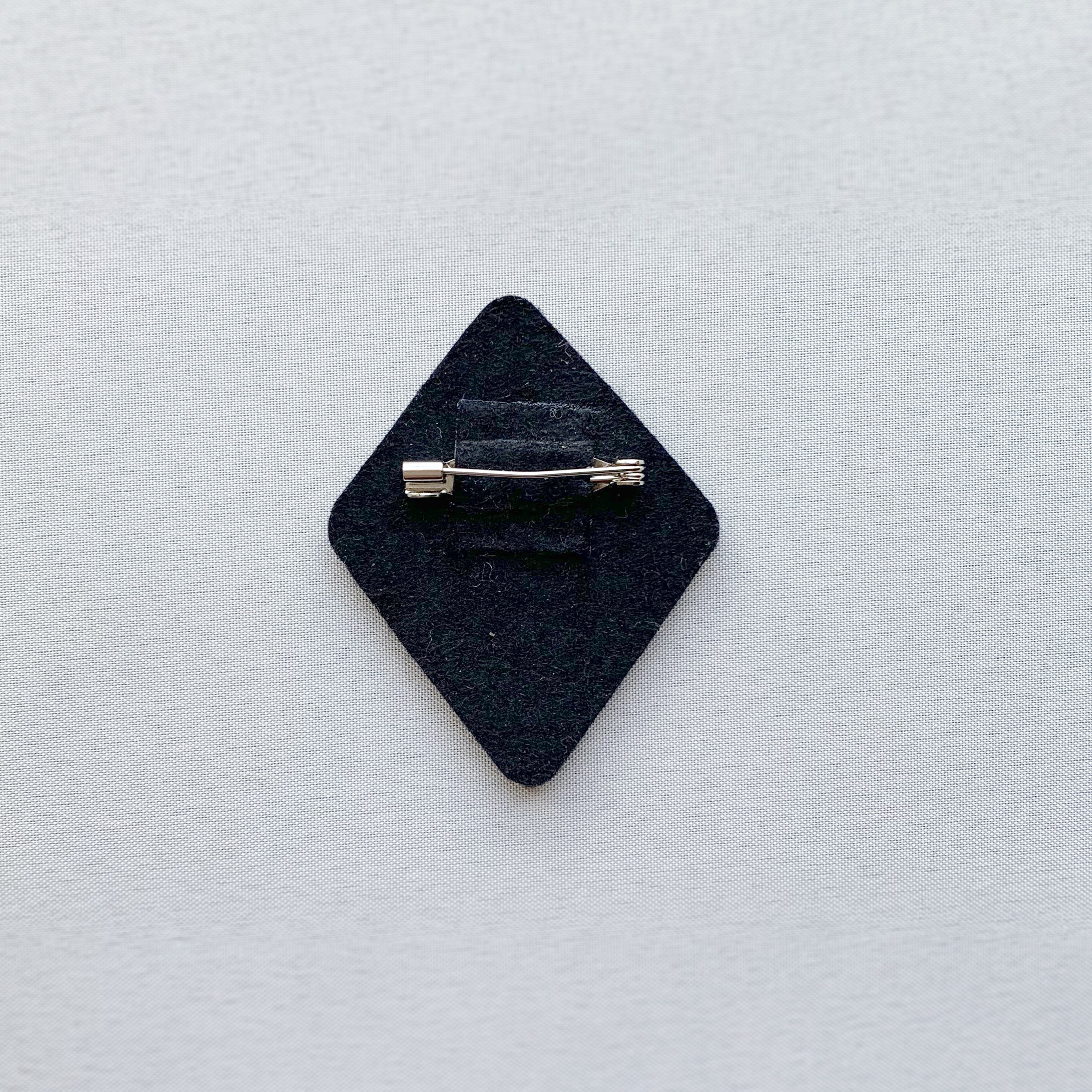 刺繍ブローチ  (br-175）5色