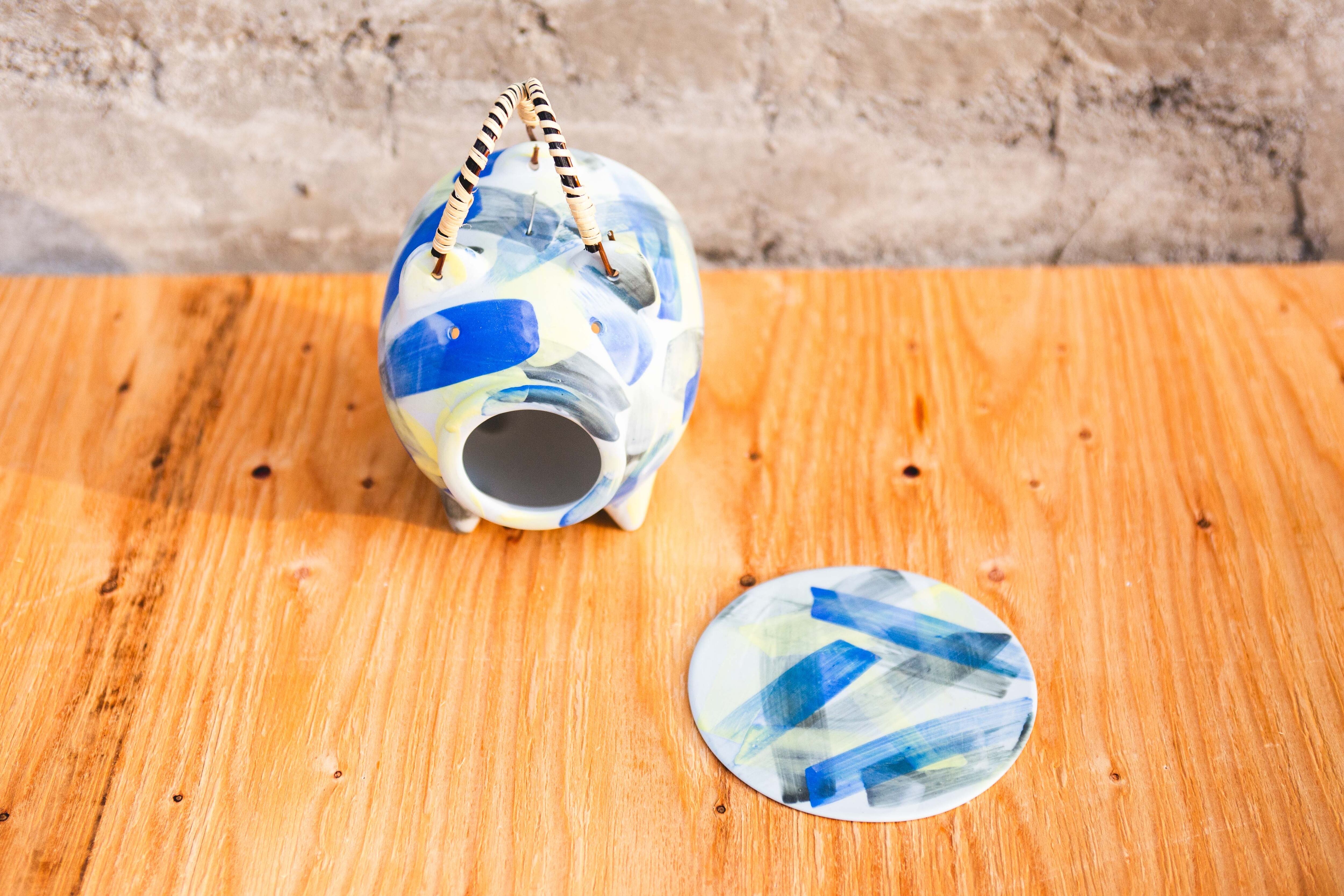 【新着】北川和喜 蚊遣り豚【高さ20cm 横幅12cm】夏のお供に実用性のあるオブジェ