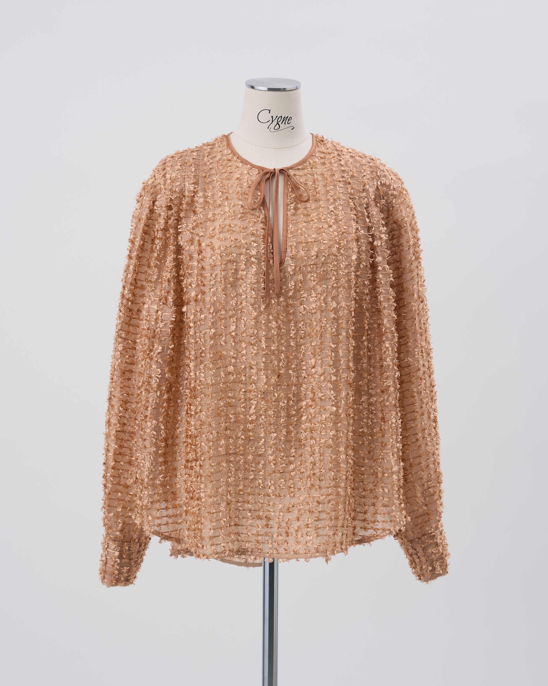 シーニュ cygne ジャガードトップス　黒 カットジャガードブラウス Margot｜Cygne(シーニュ) 公式サイト