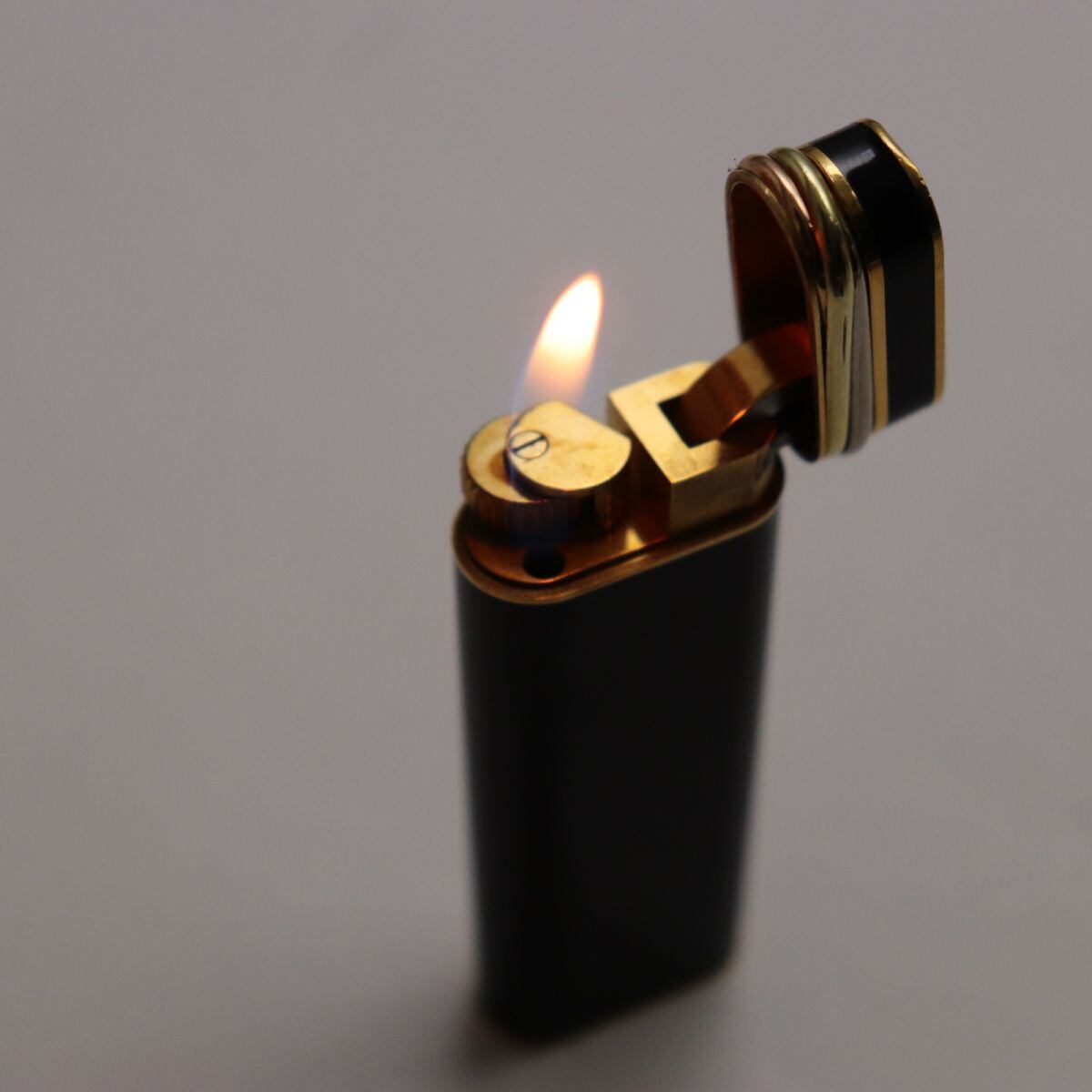 美品○Cartier Cartier オーバル トリニティ ブラック×ゴールド 楕円形