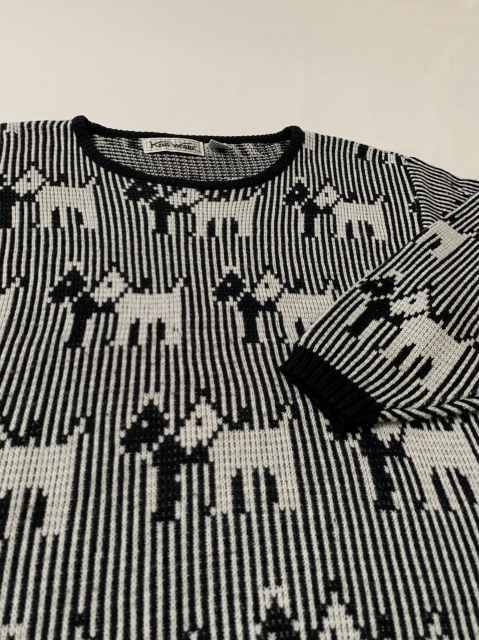 1980's Monotone Knitting Pattern Drop Shoulder Design Sweater