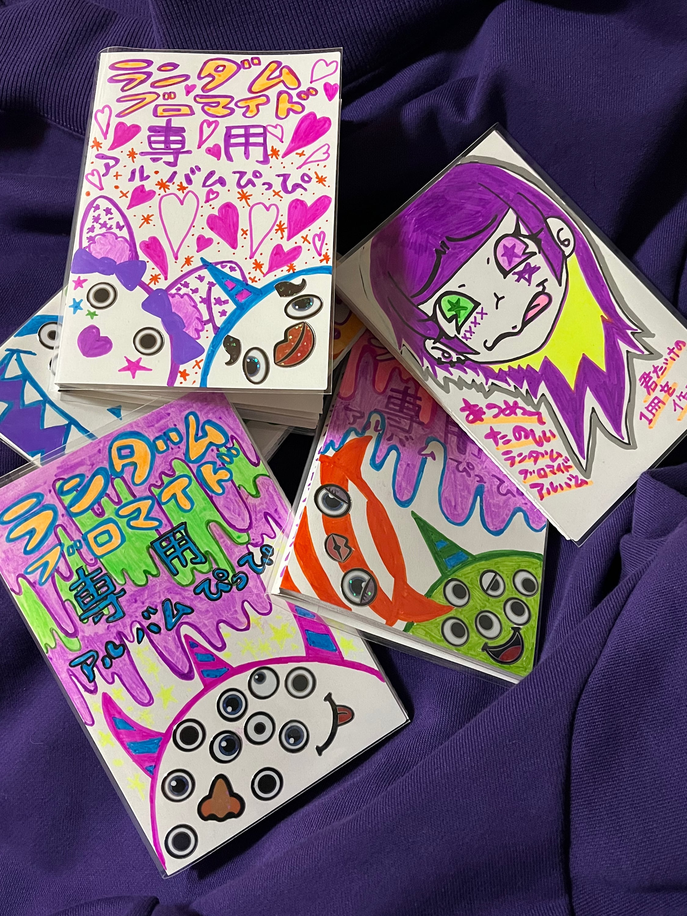 サイン入りアクスタ(アクキー) | Pay ID