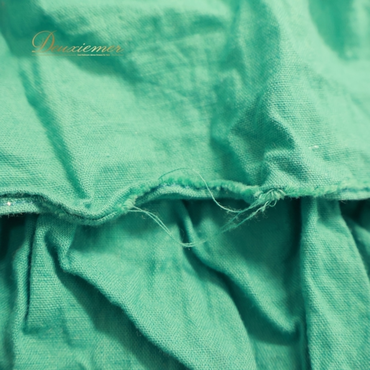 ベリーダンス 衣装 ジプシースカート グリーン系 無地 シンプル 練習 レッスン 緑 ボリューム 鮮やか ダンス衣装 イベント ステージ 大きく広がる 舞台 スカート ふんわり