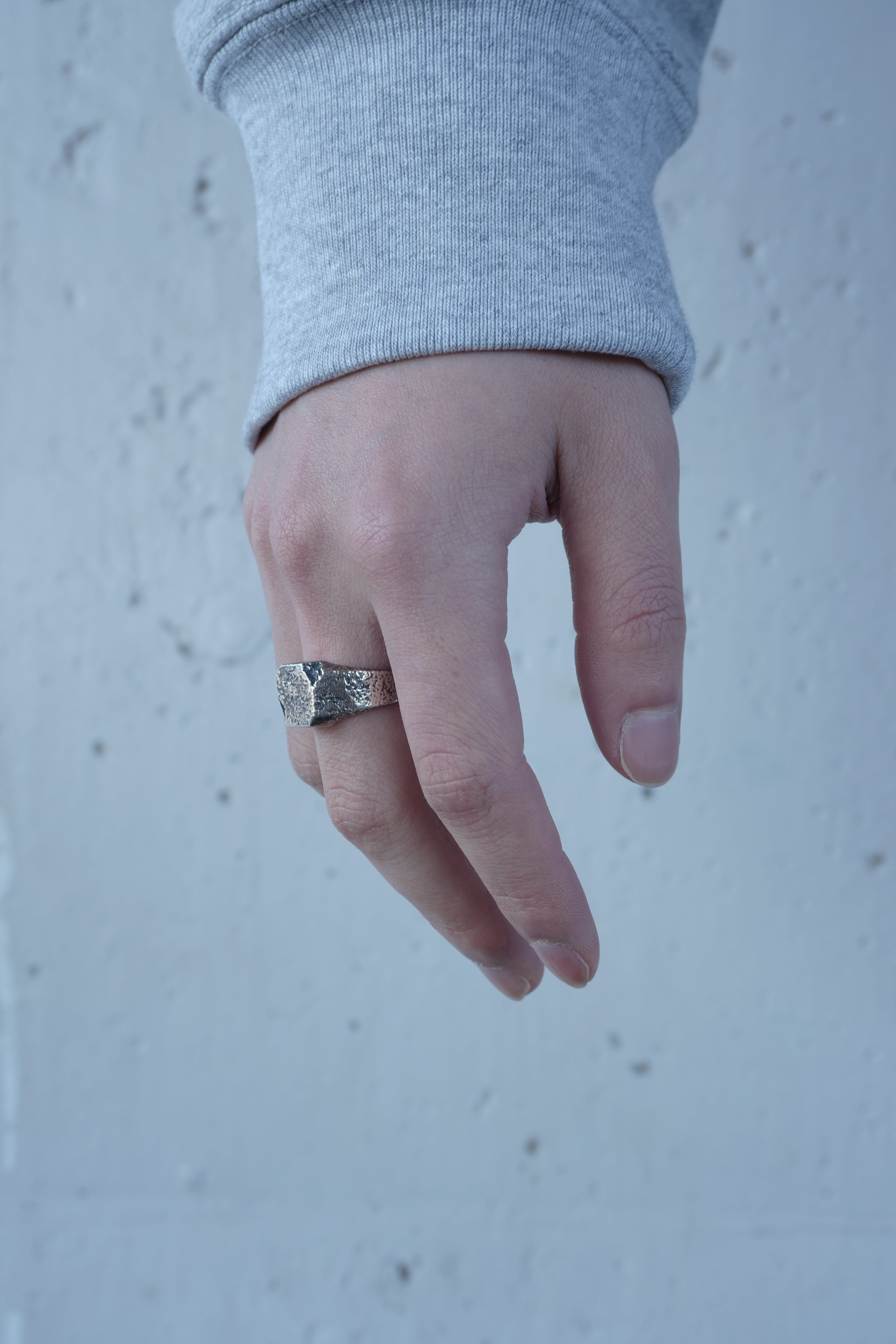 【早い者勝ち！】Xtoneシグネットリングダメージ加工 Damage Signet Ring | Xtone