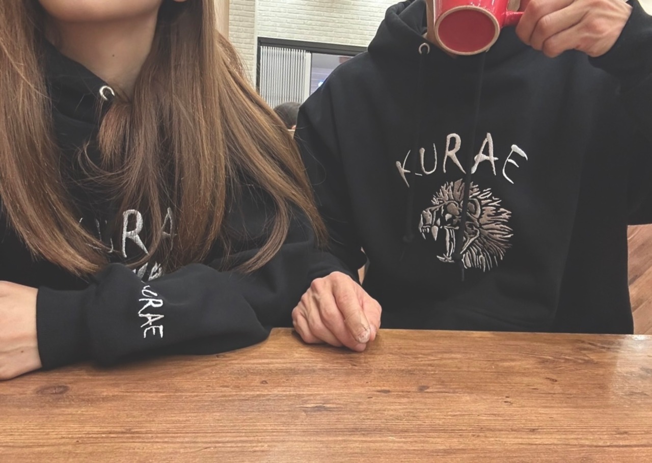 KURAE刺繍プルオーバーパーカー 15.0オンス