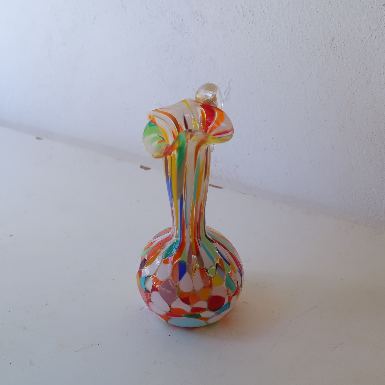 ヨーヨーみたいなマーブルの水差し