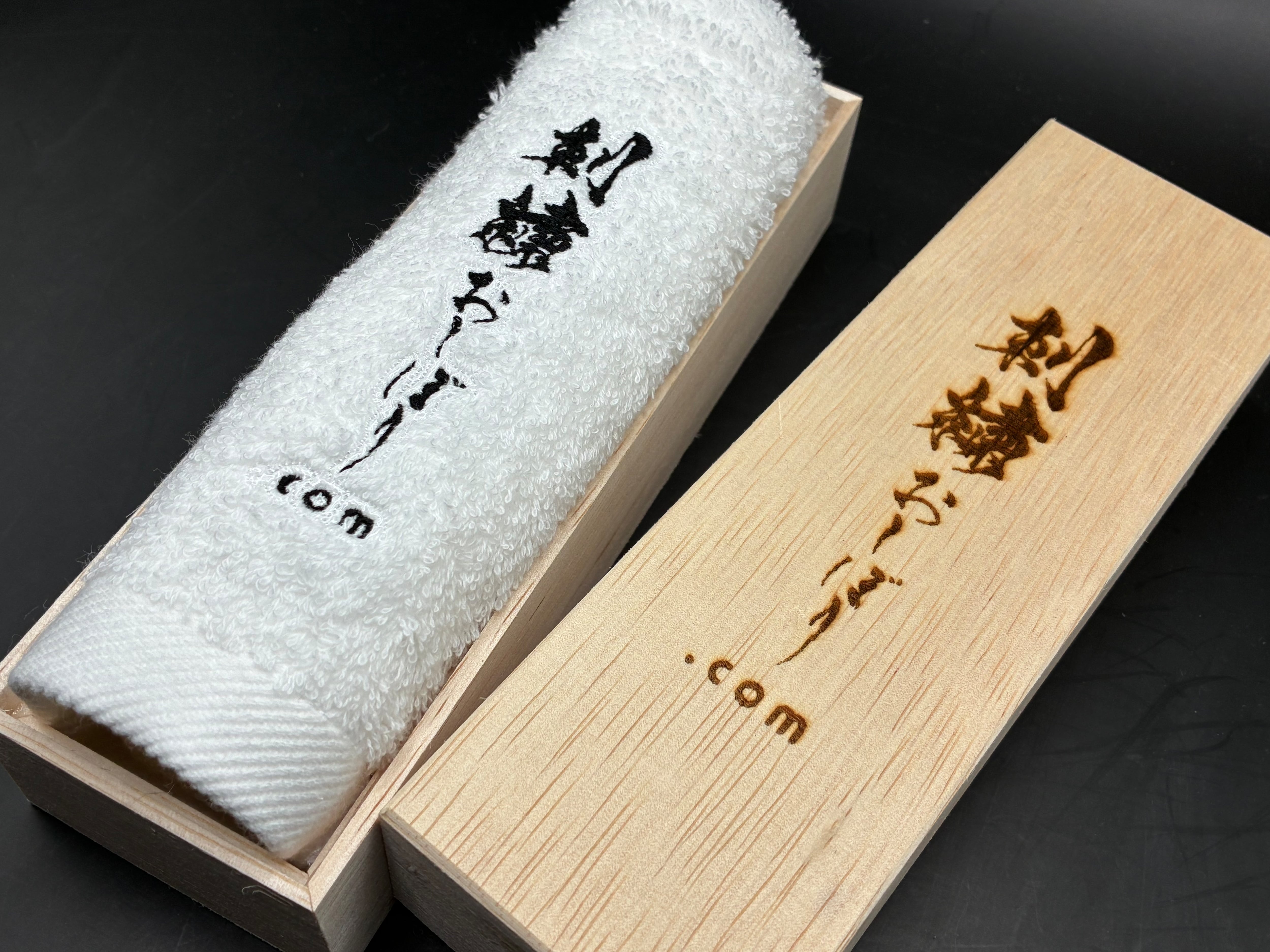 おしぼりページ グリーンエイジ 紙おしぼり｜おしぼりjp.com｜オリジナル名入れ紙